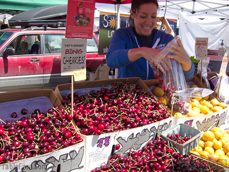 market cherries