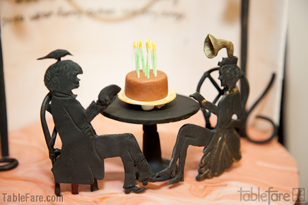 Neil Gaiman and Amanda Palmer in gum paste