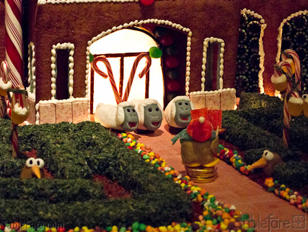 Dunedin Railway Station in Gingerbread detail-4.jpg